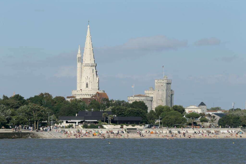 Appartement Avec Cour Privee Centre Ville Classe 4 Etoiles Remparts 1 La Rochelle  Dış mekan fotoğraf