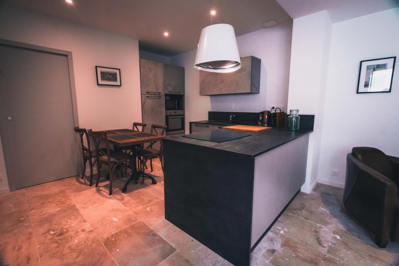 Appartement Avec Cour Privee Centre Ville Classe 4 Etoiles Remparts 1 La Rochelle  Dış mekan fotoğraf